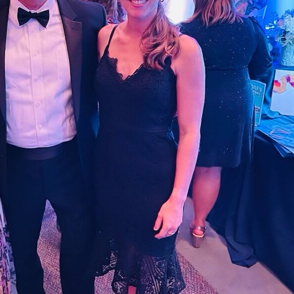 GUESS black lace cocktail dress, worn once for a work event - Picture 1 of 4